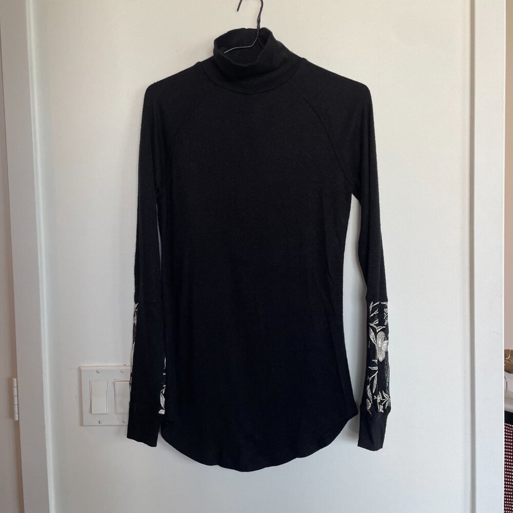 BNWT preloved (brand) Grace Top High Neck Lace Detail